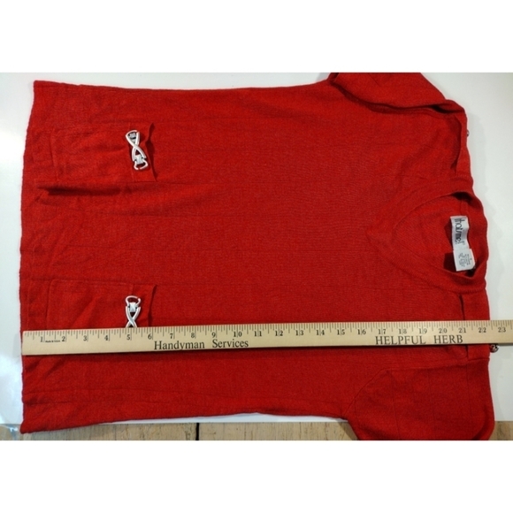 that's me! red lightweight short sleeve sweater - Picture 6 of 10